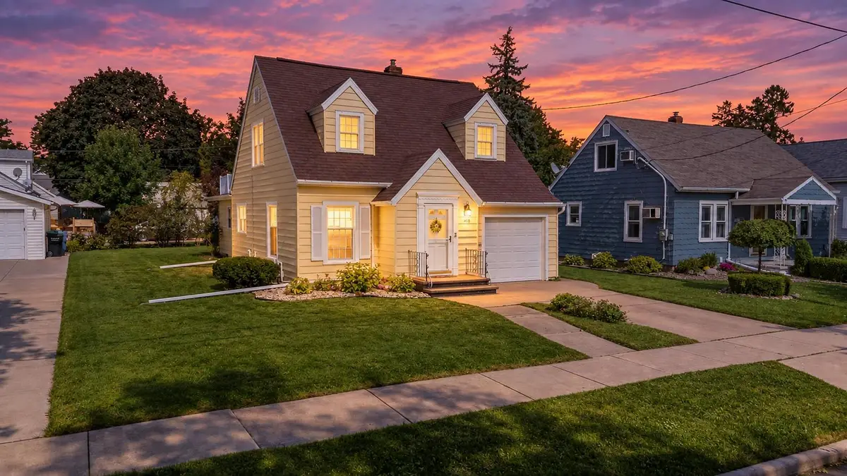 1348 W Harris Street, Appleton, WI 54914 - #1