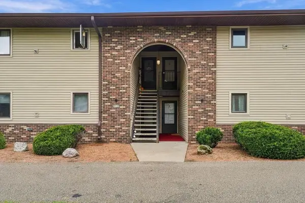 1735 Maricopa Drive #A, OSHKOSH, WI 54904