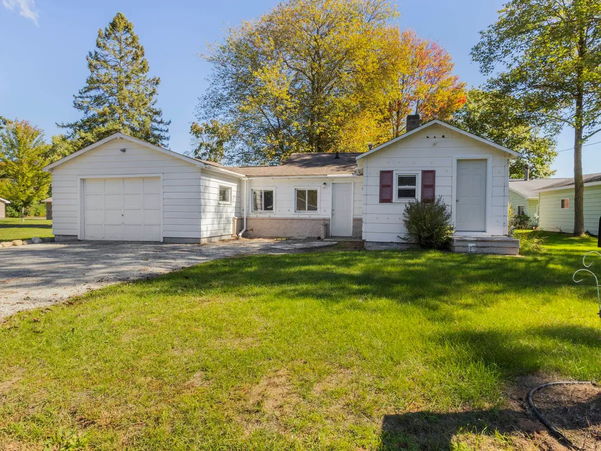 520 E Park Drive, Peshtigo, WI 54157 - #1