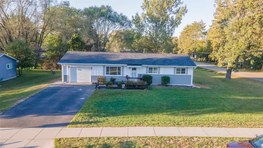 458 E Green Meadow Drive, Wautoma, WI 54982 - #2