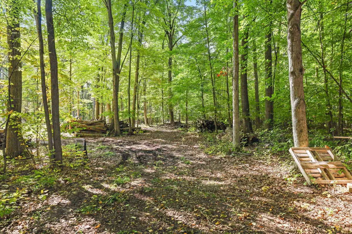 Pearl Street, Oneida, WI 54155-0000 - #1
