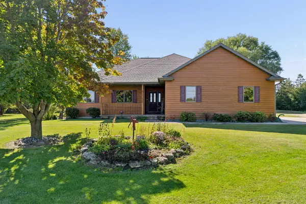 W5851 County Road O, APPLETON, WI 54913