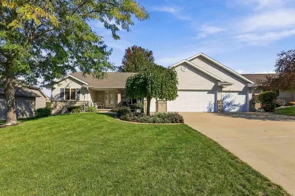 1394 W Mason Ridge Court, APPLETON, WI 54914-1354