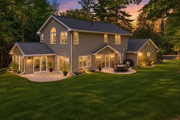 W6005 Lake Road, WAUSAUKEE, WI 54177