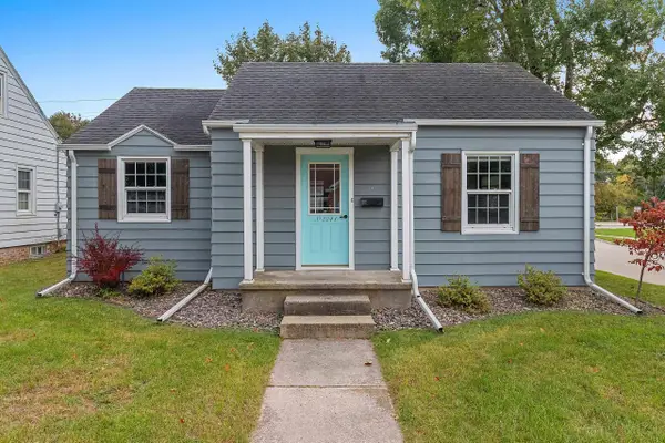 2241 La Follette Avenue, MANITOWOC, WI 54220
