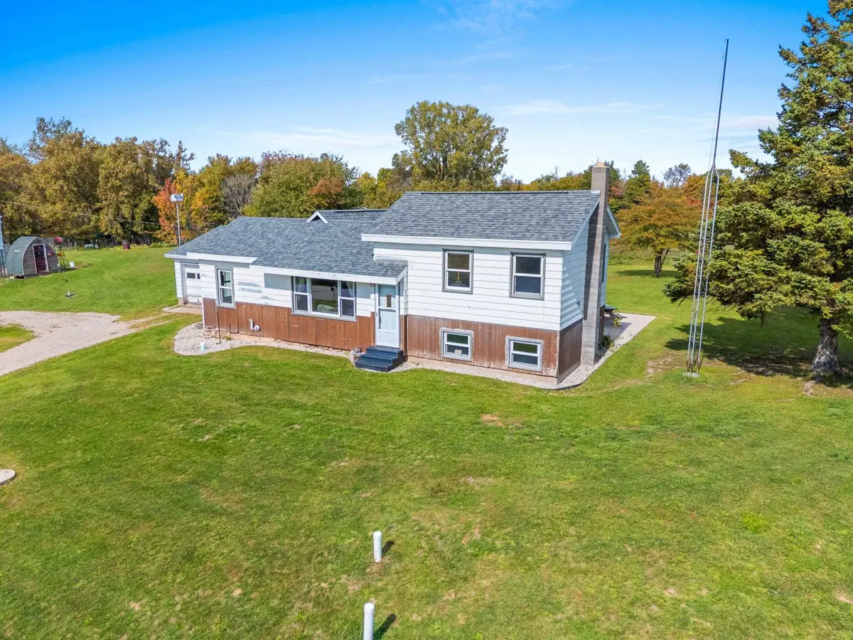 7408 Trail Road, Gillett, WI 54124 - #1