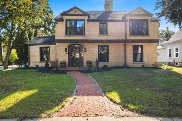 526 N Broadway Street, DE PERE, WI 54115-2502