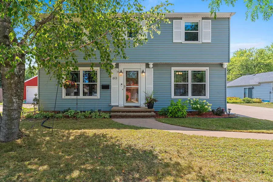 613 E Byrd Street, Appleton, WI 54911 - #3
