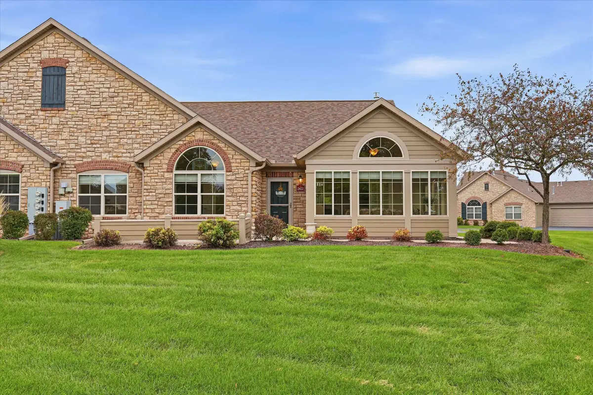 2422 E Tuscany Way, Appleton, WI 54913 - #1
