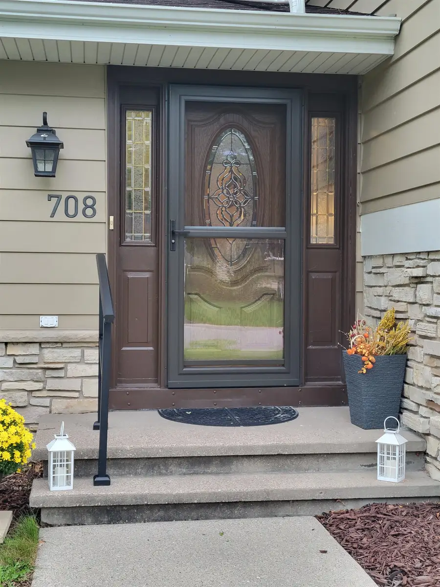 708 Kensington Road, Neenah, WI 54956 - #2
