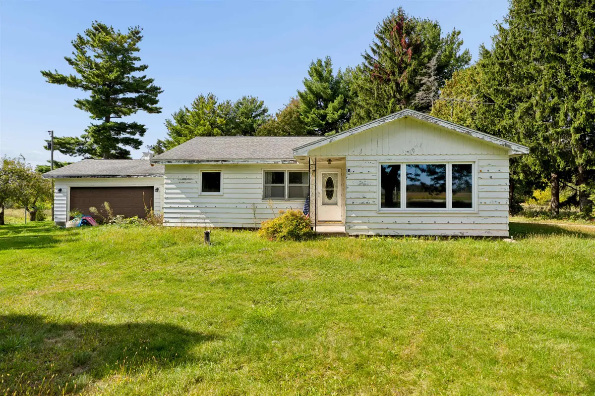 N3579 Hwy 49, Berlin, WI 54923 - #1