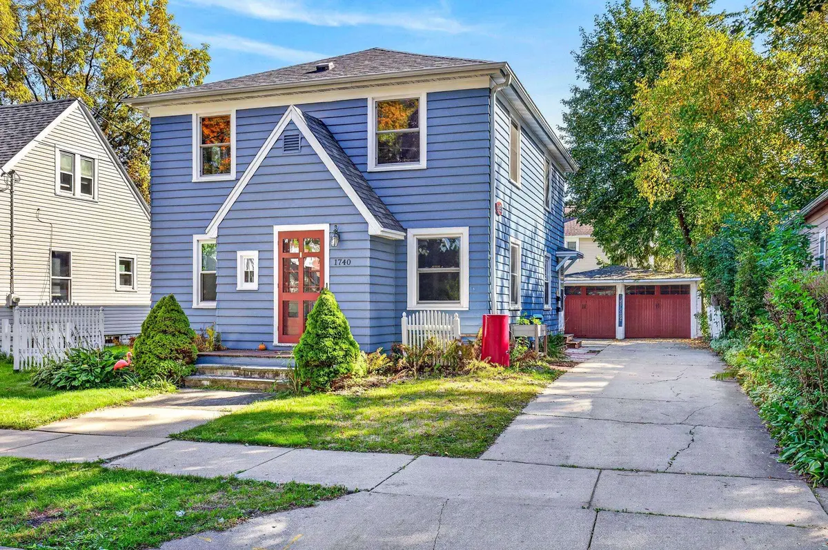1740 N Clark Street, Appleton, WI 54911-3657 - #1