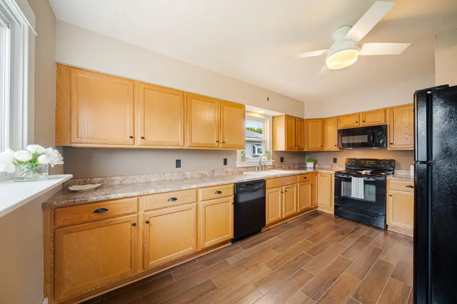 703 N Sawyer Street, Oshkosh, WI 54902 - #3