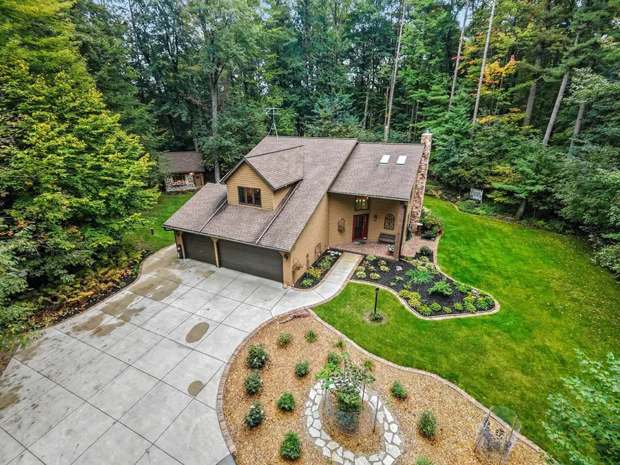 2250 Cathedral Forest Drive, Green Bay, WI 54313-0000 - #3