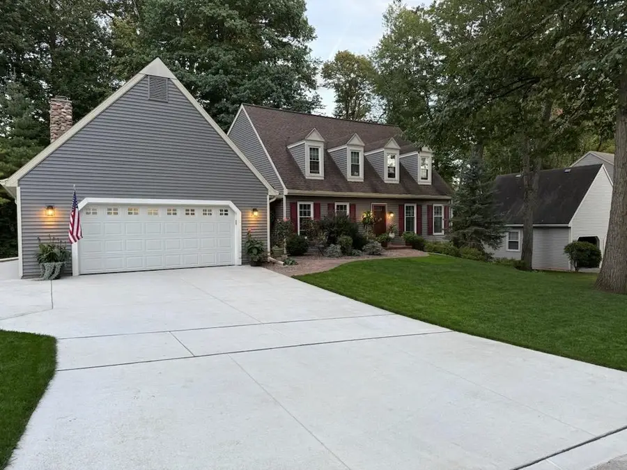 2075 Sandalwood Court, Green Bay, WI 54304-1947 - #2