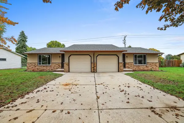 1741 Arnold Drive, GREEN BAY, WI 54304-3039