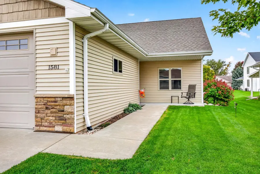 1581 Redwing Drive, Neenah, WI 54956 - #2