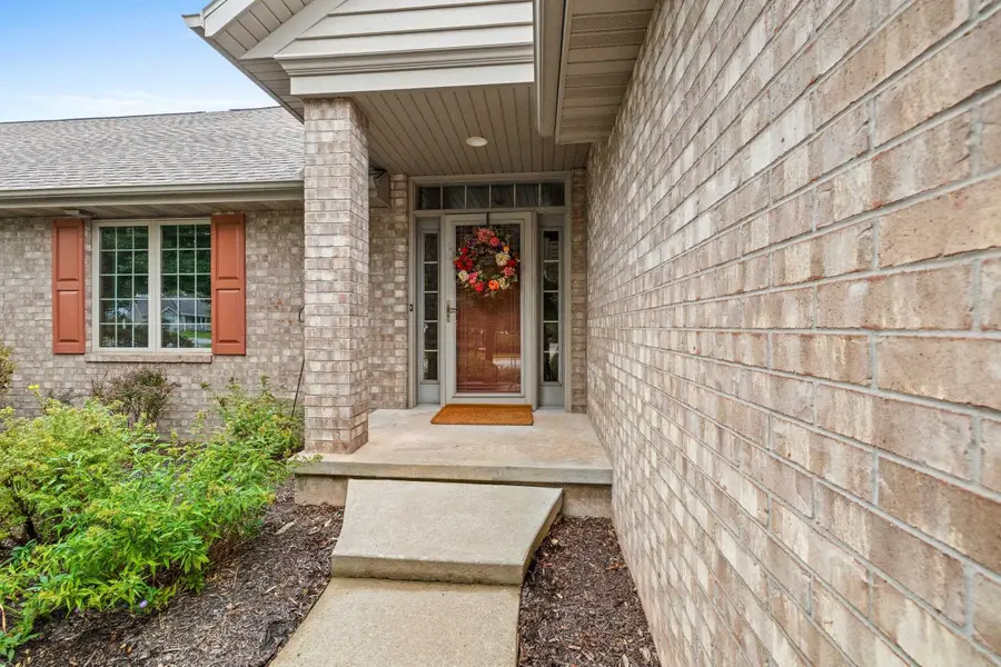 448 Woodfield Drive, Green Bay, WI 54313 - #2
