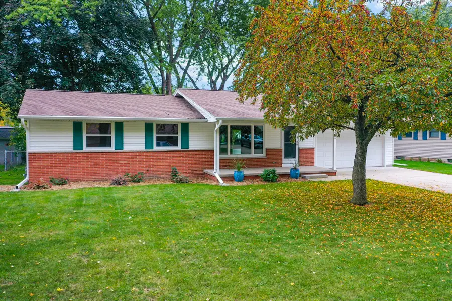 1509 Apache Avenue, Green Bay, WI 54313-6015 - #2