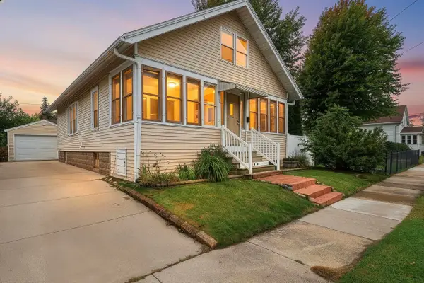 935 W 8th Avenue, OSHKOSH, WI 54902-5862