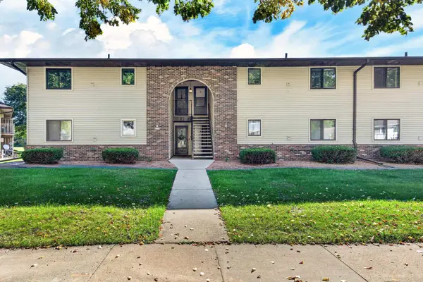 1757 Maricopa Drive #C, OSHKOSH, WI 54904-8703