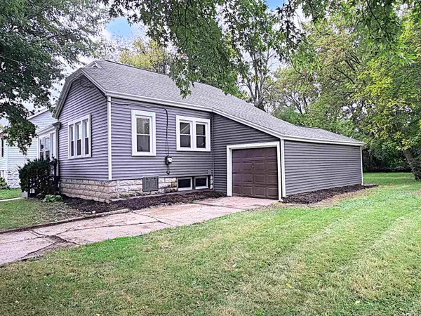 425 Monroe Street, NEENAH, WI 54956