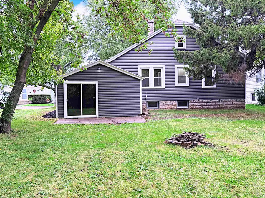 425 Monroe Street, Neenah, WI 54956 - #2