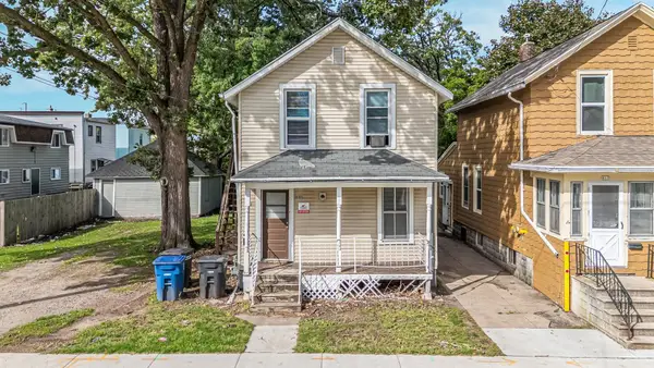 813 Cherry Street, OSHKOSH, WI 54901