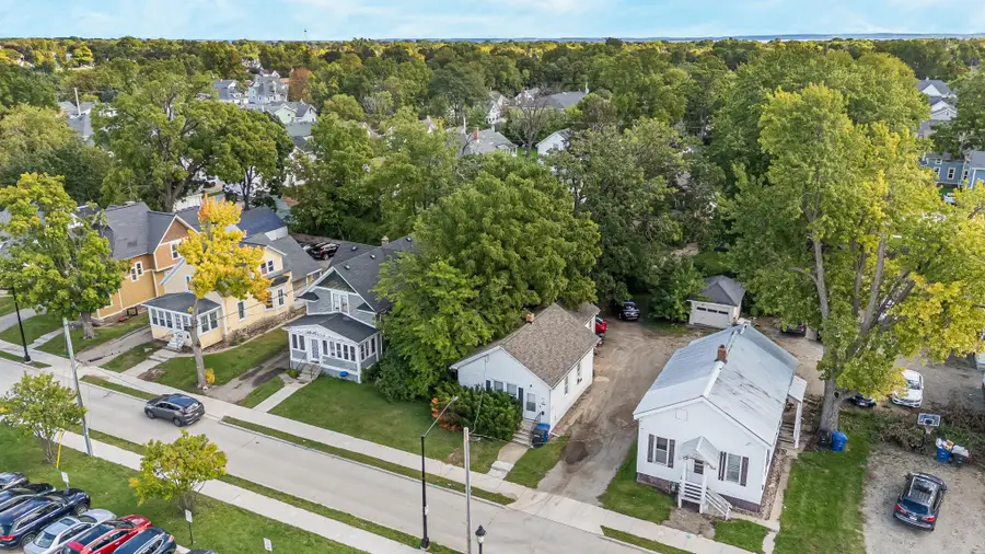 814 Mckinley Street, Oshkosh, WI 54901 - #3