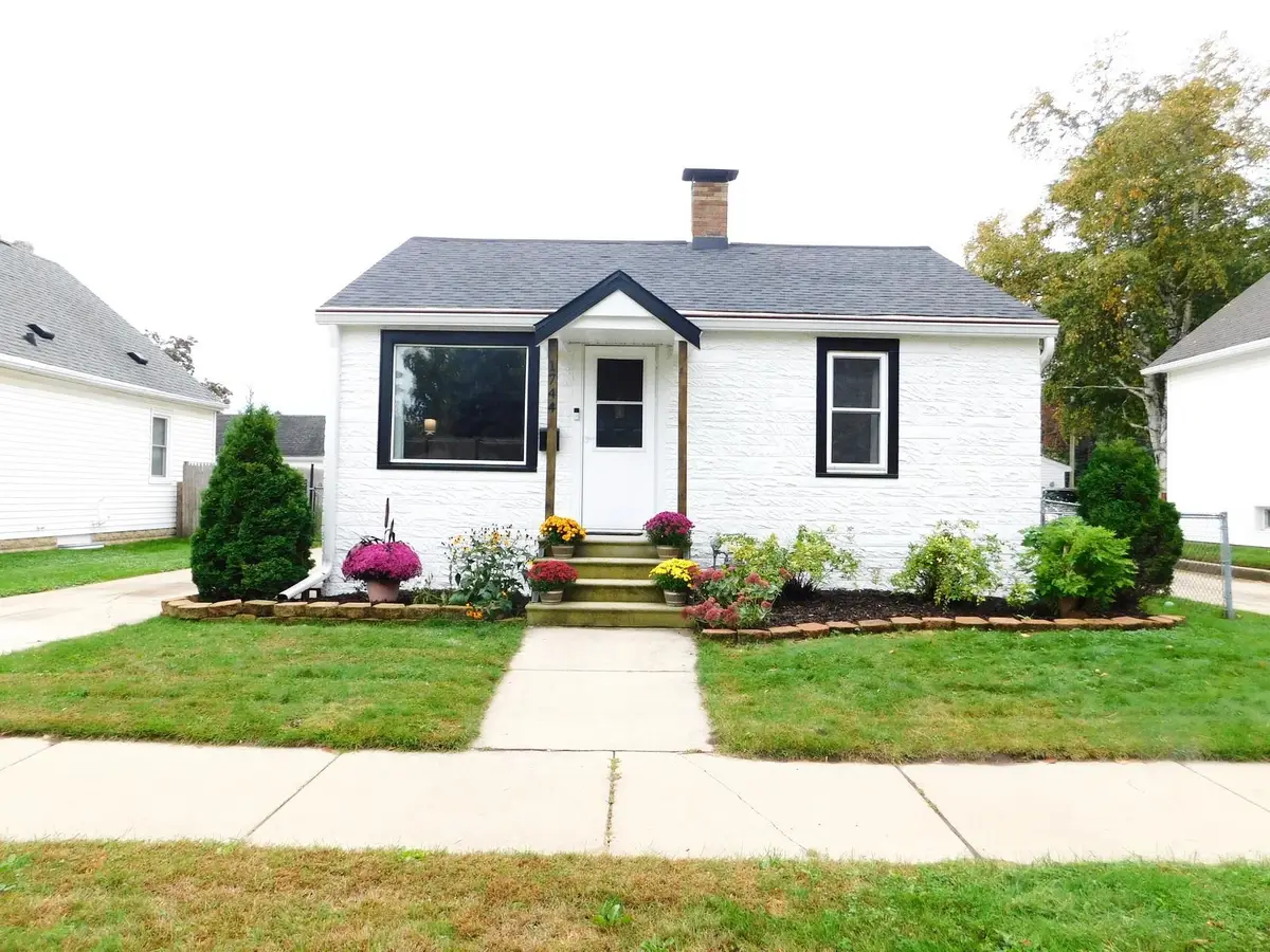 1744 Eastman Avenue, Green Bay, WI 54302-3017 - #1