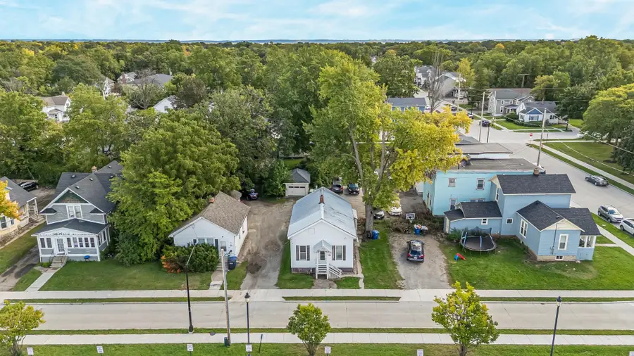 810 Mckinley Street, Oshkosh, WI 54901 - #2
