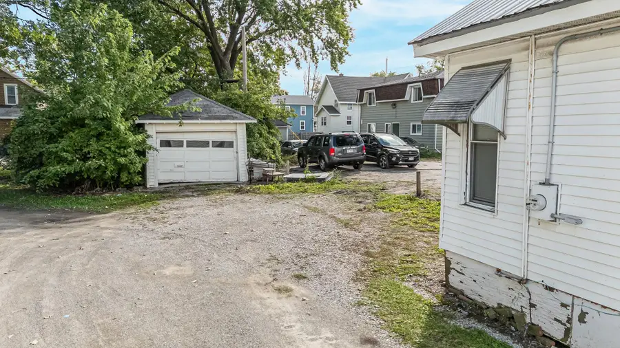 810 Mckinley Street, Oshkosh, WI 54901 - #3