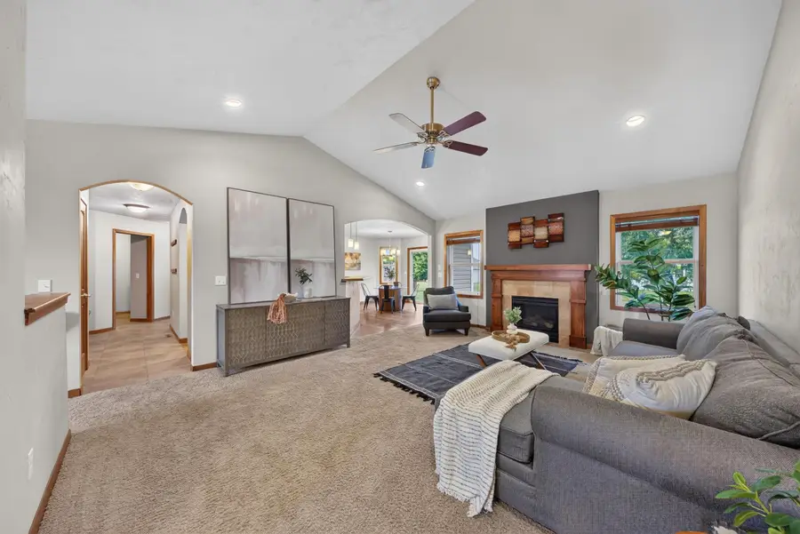 3875 Duchess Lane, Oshkosh, WI 54904-7325 - #3