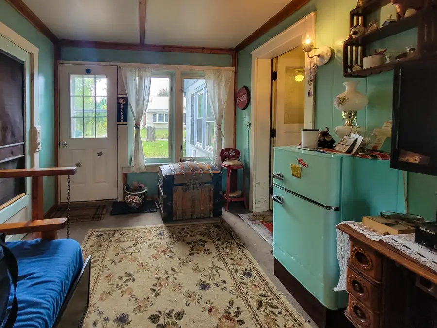 412 Wisconsin Street, Waupaca, WI 54981-1034 - #3