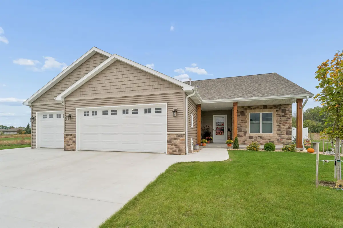 462 Rustic Ridge Drive, Brillion, WI 54110-2713 - #1
