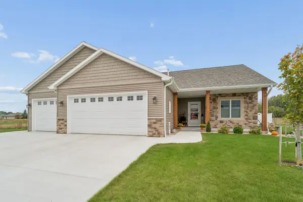 462 Rustic Ridge Drive, BRILLION, WI 54110-2713
