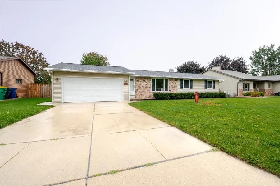 553 Delwiche Road, Green Bay, WI 54302 - #2