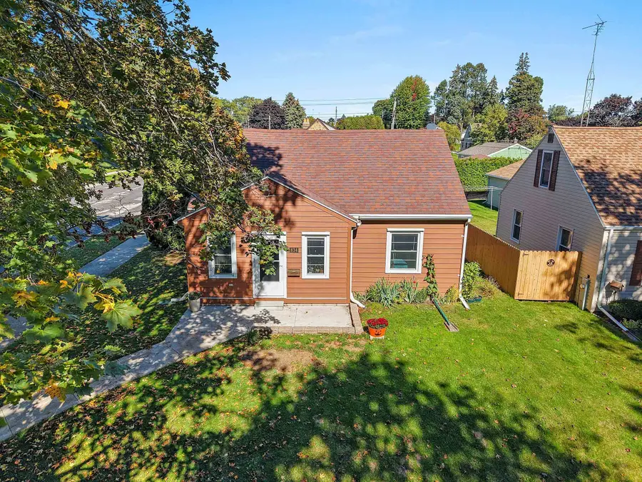 834 Manitou Street, Manitowoc, WI 54220 - #2