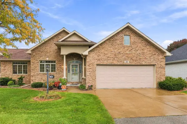 180 Golf Course Drive, WRIGHTSTOWN, WI 54180