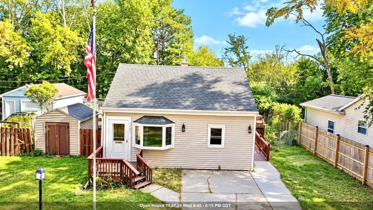1141 S Oakland Avenue, Green Bay, WI 54304 - #1