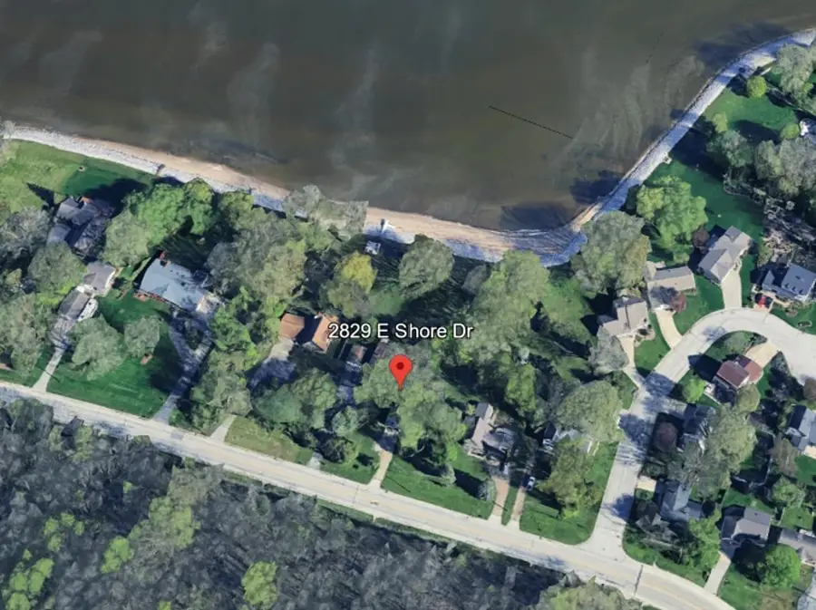 2829 East Shore Drive, Green Bay, WI 54302 - #2