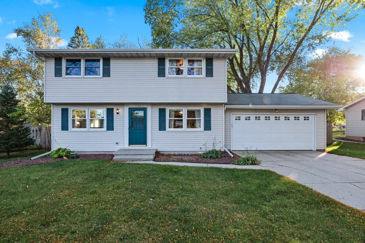1287 Apache Avenue, Green Bay, WI 54313-5820 - #1