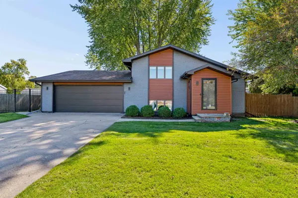 915 Bavarian Court, OSHKOSH, WI 54901
