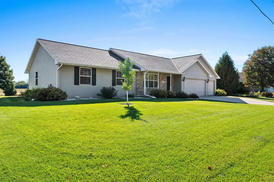 2832 Bay Settlement Road, Green Bay, WI 54311 - #2