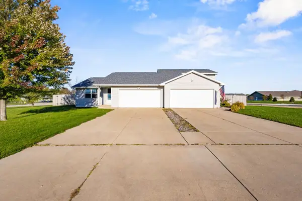 2633 Van View Street, GREEN BAY, WI 54311