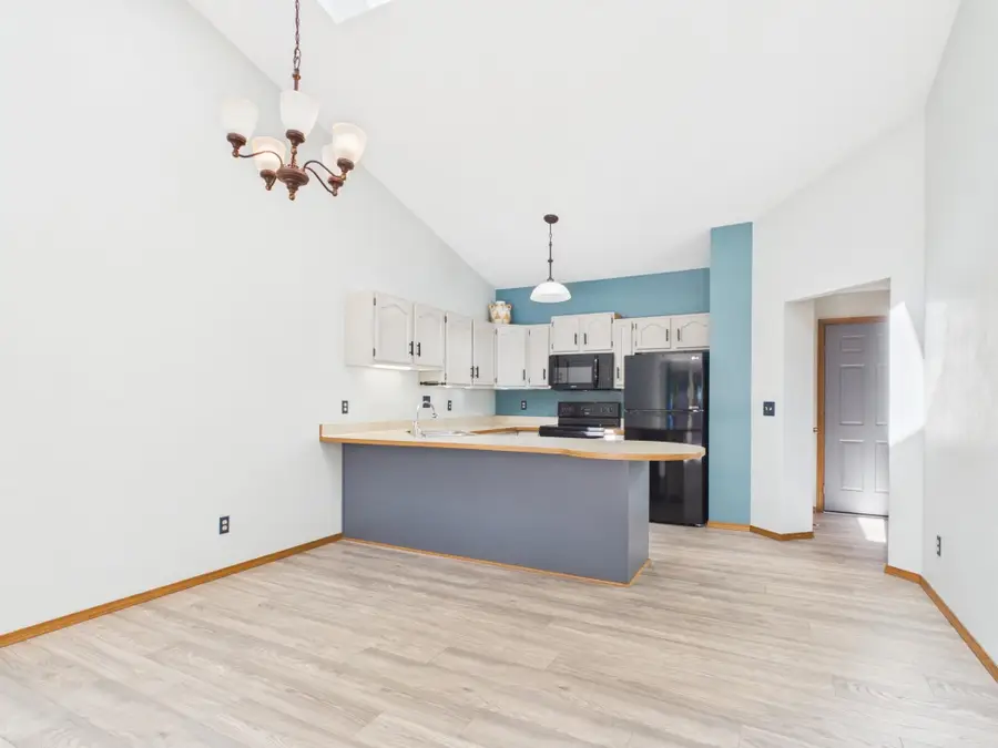 907 W Ridgeview Drive, Appleton, WI 54914-1467 - #2