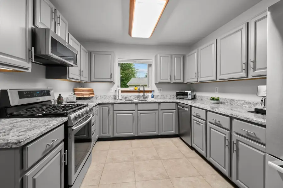 1013 S West Avenue #C, Appleton, WI 54915 - #3
