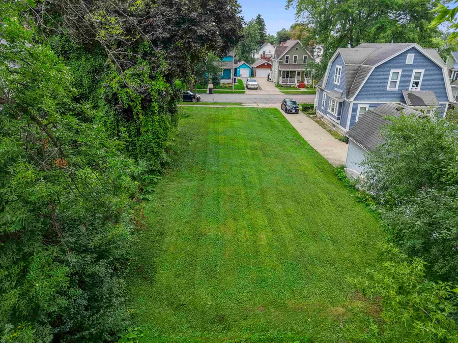 409 E Spring Street, Appleton, WI 54911 - #2