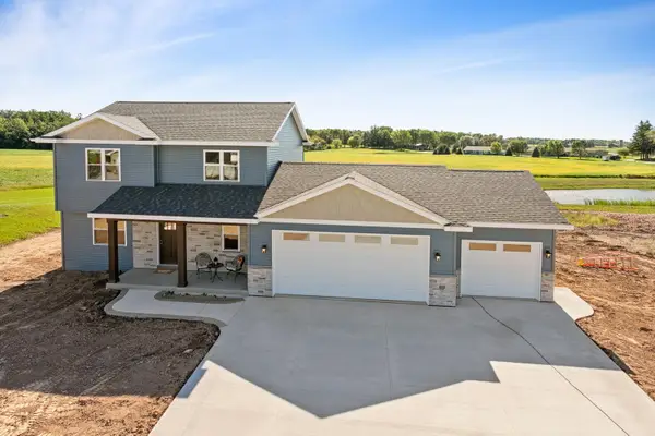 471 Rustic Ridge Drive, BRILLION, WI 54110