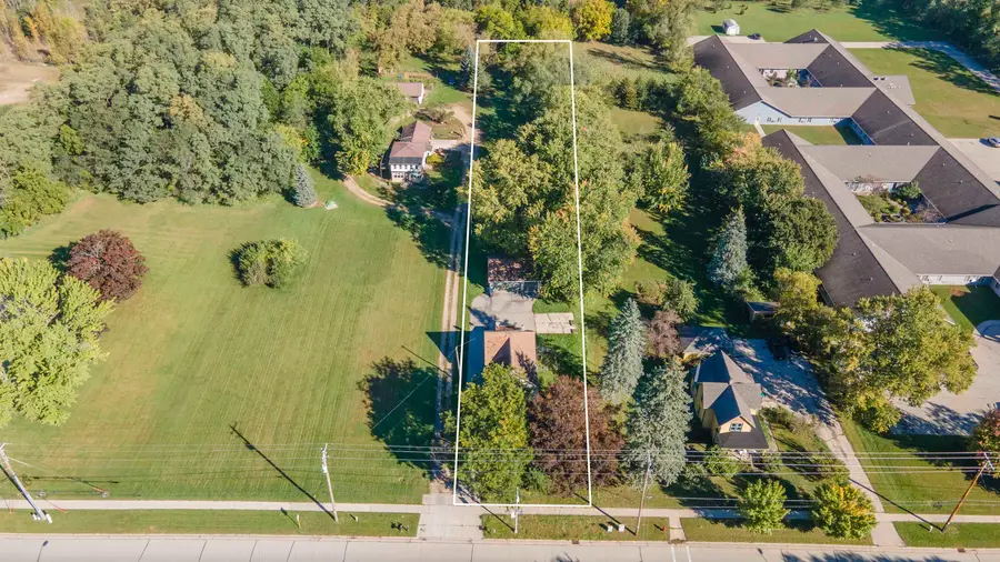 639 Broadway Street, Berlin, WI 54923-1347 - #3